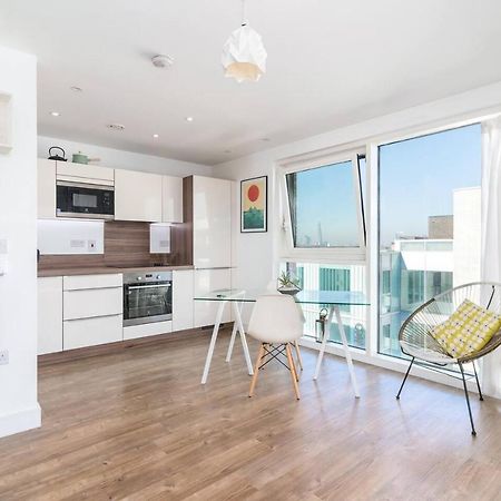 Joivy Lovely Studio Flat With Terrace In Southeast Londres Exterior foto