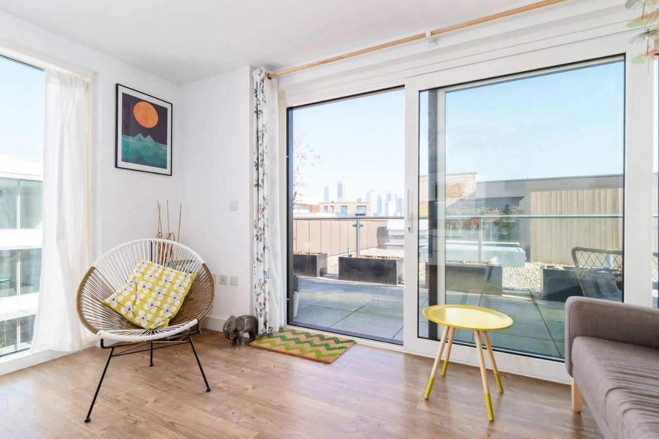 Joivy Lovely Studio Flat With Terrace In Southeast Londres Exterior foto