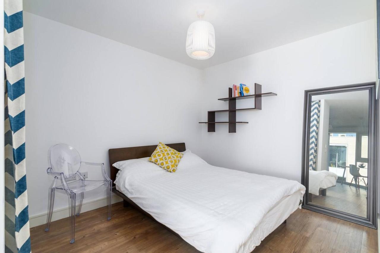Joivy Lovely Studio Flat With Terrace In Southeast Londres Exterior foto