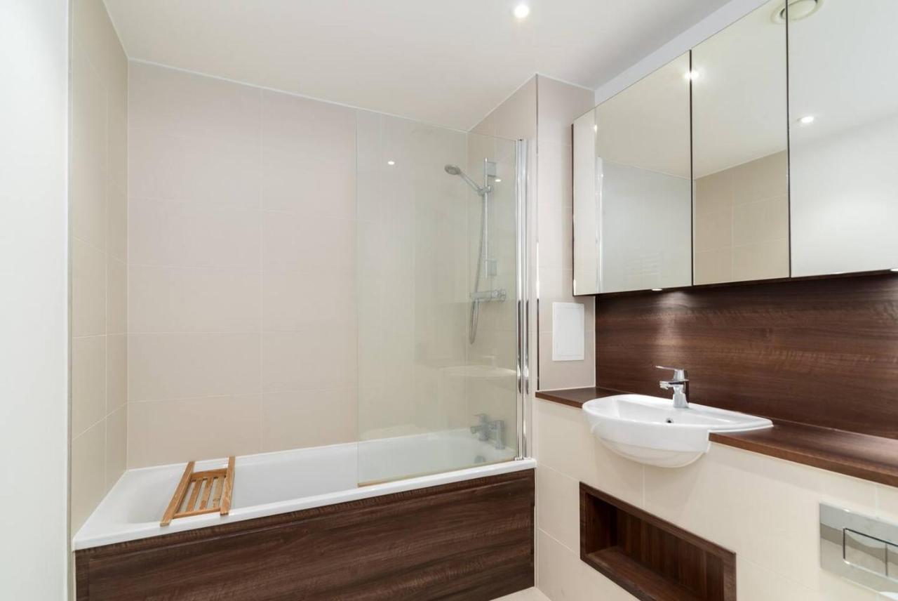 Joivy Lovely Studio Flat With Terrace In Southeast Londres Exterior foto