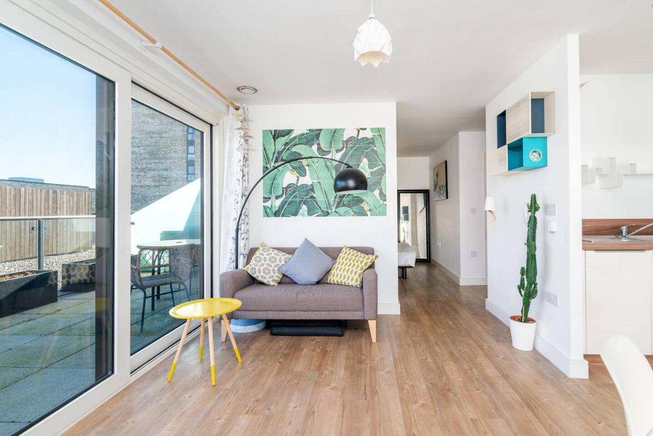 Joivy Lovely Studio Flat With Terrace In Southeast Londres Exterior foto